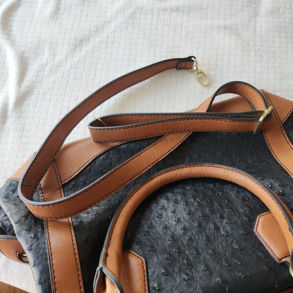 London Fog Satchel Handbag in Black Ostrich and Tan LIKE NEW - Picture 8 of 10